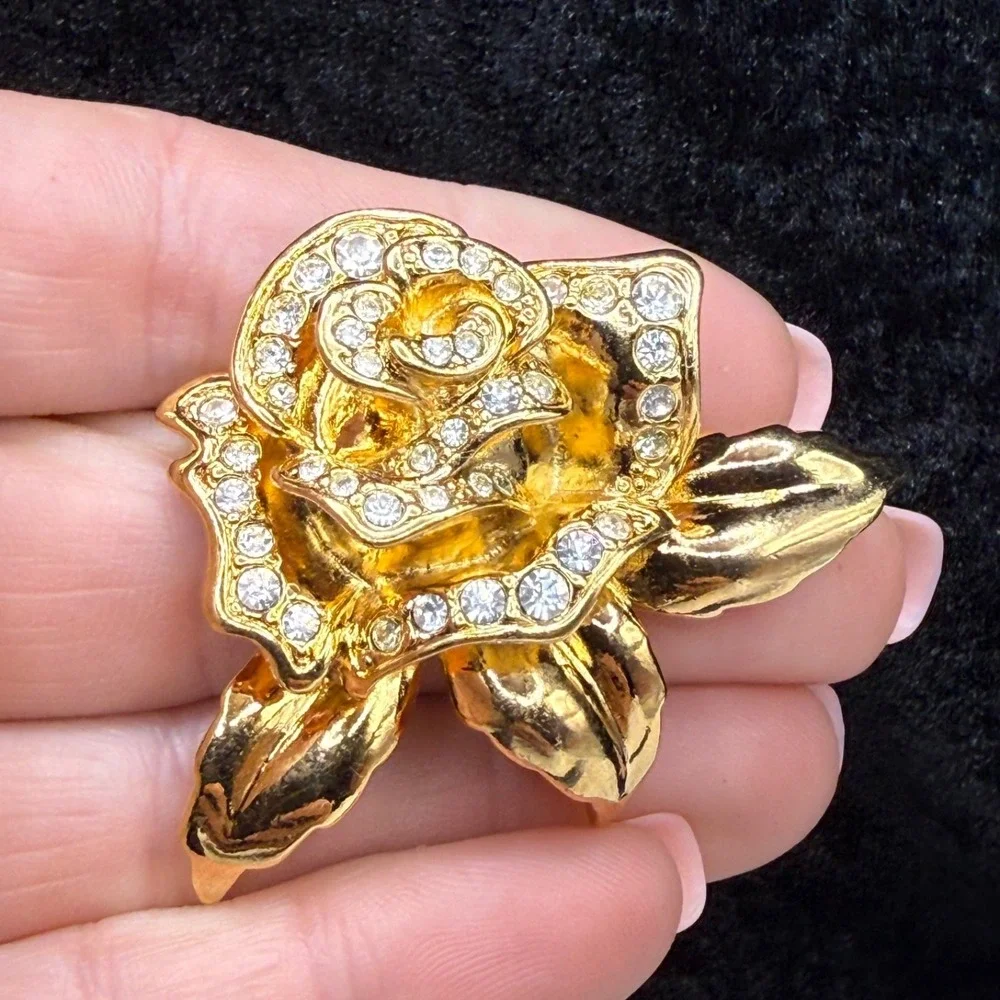 Vintage Avon Rhinestone Flower Brooch Rose Passion Gold Tone